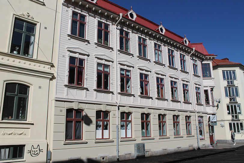 On Mellangatan