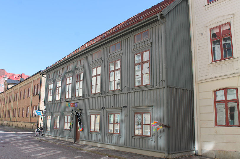 On Mellangatan