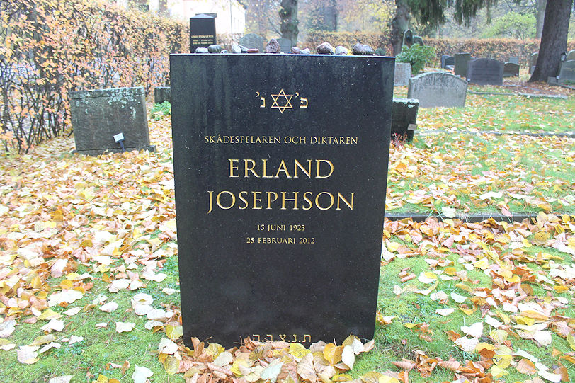 Erland Josephson's grave in Norra begravningsplatsen