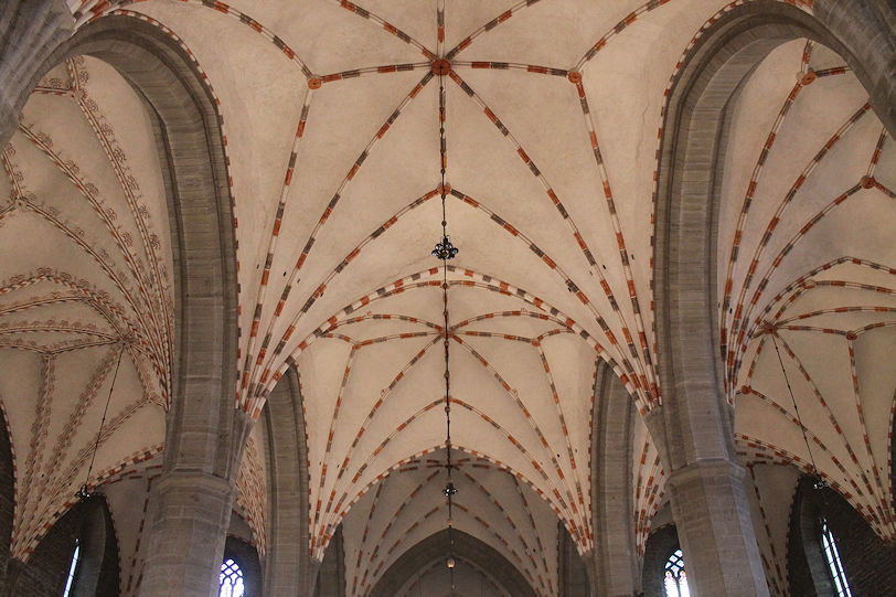 Klosterkyrka, vaults