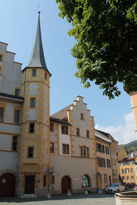 Obergasse/Rue Haute & Brunngasse/Rue des Fontaines