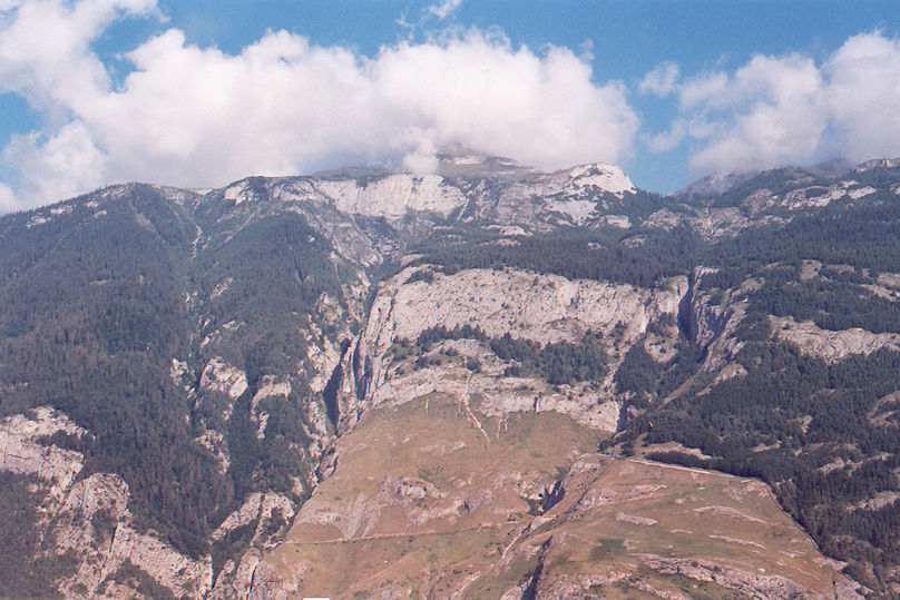 Surrounding mountains