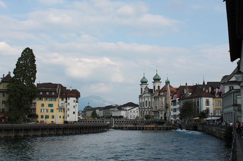 Reuss river banks