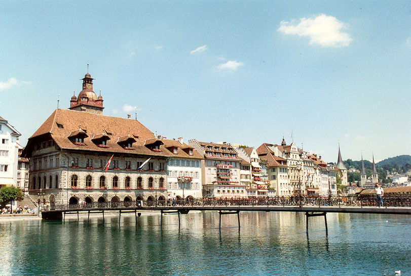 Altes Rathaus & Reuss river
