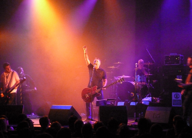 Peter Hook and The Light